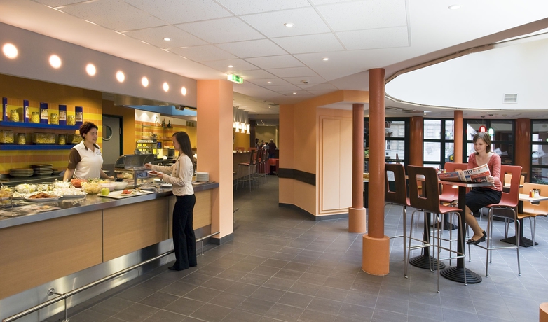 Imagen del bar/restaurante del Hotel Ibis Budapest Heroes Square. Foto 6