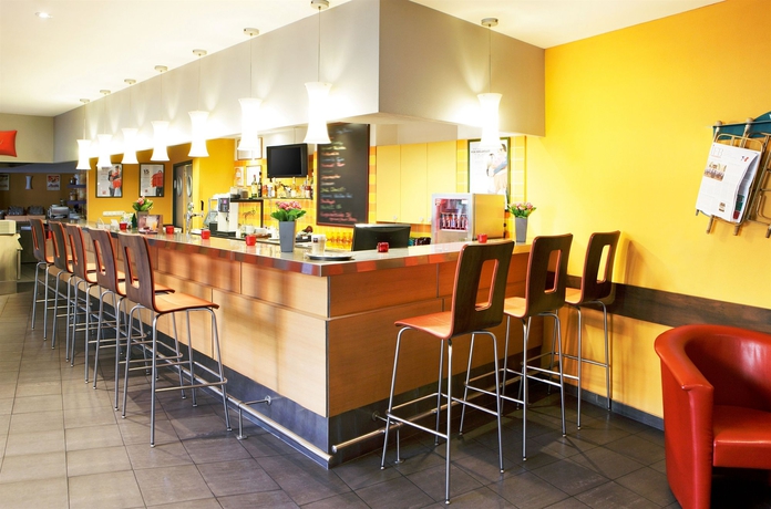 Imagen del bar/restaurante del Hotel Ibis Budapest Heroes Square. Foto 9