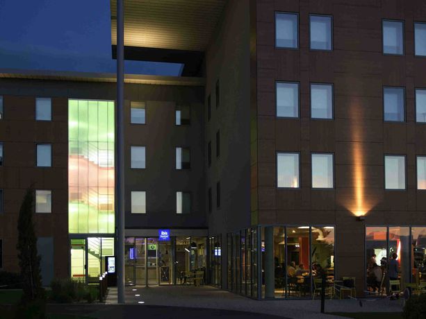 Imagen de los interiores del Hotel Ibis Budget Aéroport Lyon Saint Exupéry. Foto 15