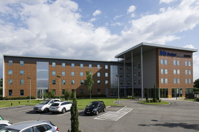 Imagen del bar/restaurante del Hotel Ibis Budget Aéroport Lyon Saint Exupéry. Foto 11