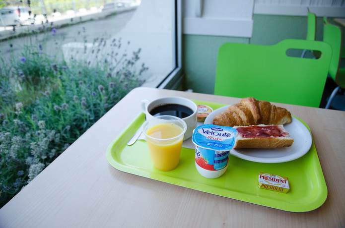 Imagen del bar/restaurante del Hotel Ibis Budget Aeroport Le Bourget Garonor. Foto 4