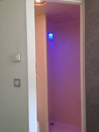 Imagen de la habitación del Hotel Ibis Budget Aix Le Canet. Foto 13