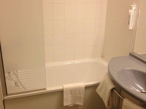 Imagen de la habitación del Hotel Ibis Budget Albertville. Foto 6