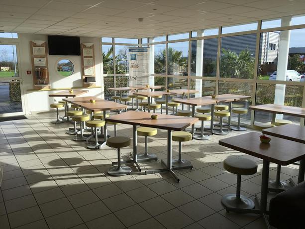 Imagen del bar/restaurante del Hotel Ibis Budget Ancenis. Foto 2