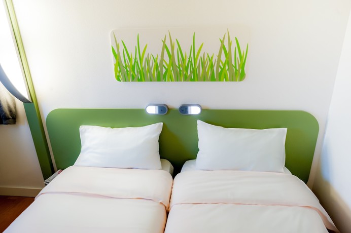 Imagen de la habitación del Hotel Ibis Budget Bayeux. Foto 3