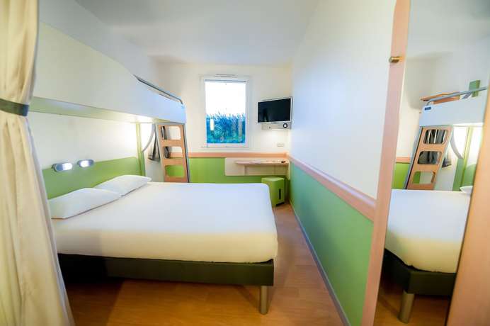 Imagen de la habitación del Hotel Ibis Budget Bayeux. Foto 5
