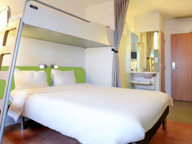 Imagen de la habitación del Hotel Ibis Budget Bayeux. Foto 6