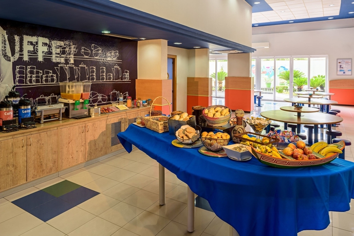 Imagen del bar/restaurante del Hotel Ibis Budget Belem. Foto 5