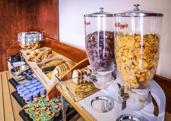 Imagen del bar/restaurante del Hotel Ibis Budget Besancon Centre Gare. Foto 3