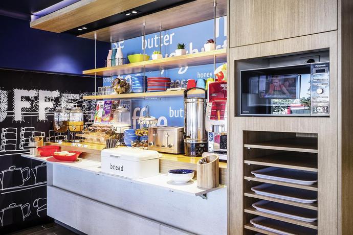 Imagen general del Hotel Ibis Budget Bordeaux Centre Bastide. Foto 9