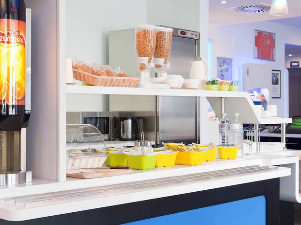 Imagen del bar/restaurante del Hotel Ibis Budget Bourges. Foto 3