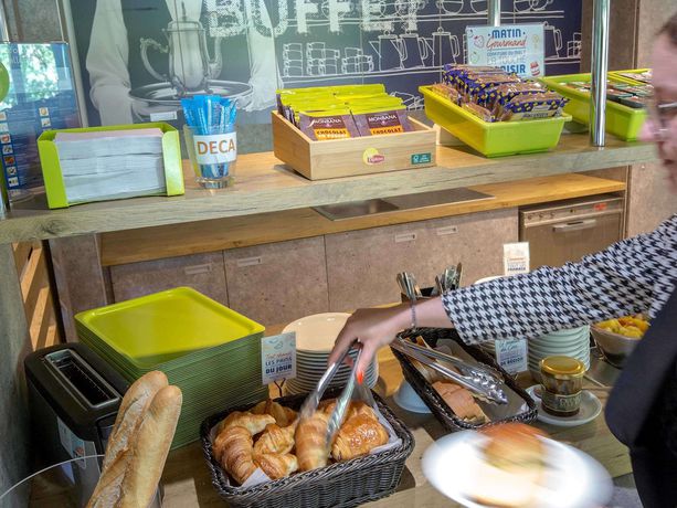 Imagen del bar/restaurante del Hotel Ibis Budget Brignoles Provence Verte. Foto 5