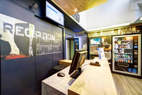 Imagen de la habitación del Hotel Ibis Budget Caen Memorial. Foto 2