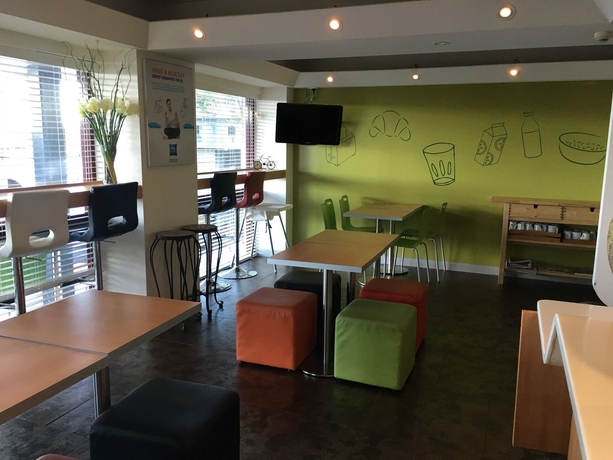 Imagen del bar/restaurante del Hotel Ibis Budget Campbelltown. Foto 3