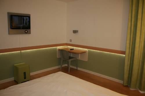 Imagen de la habitación del Hotel Ibis Budget Cannes Mougins. Foto 7