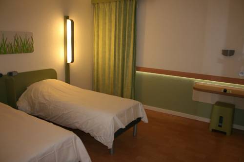 Imagen de la habitación del Hotel Ibis Budget Cannes Mougins. Foto 10