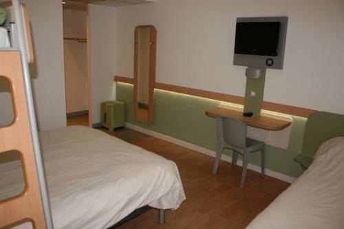 Imagen de la habitación del Hotel Ibis Budget Cannes Mougins. Foto 15