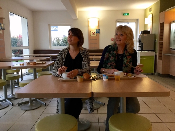 Imagen del bar/restaurante del Hotel Ibis Budget Carcassonne Aéroport. Foto 5