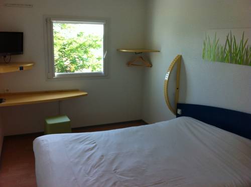 Imagen de la habitación del Hotel Ibis Budget Carcassonne-la Cité. Foto 11