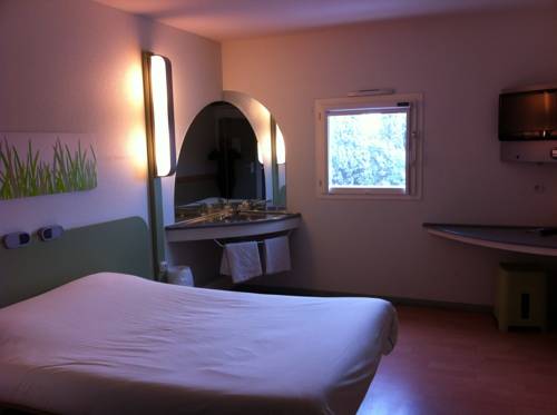 Imagen de la habitación del Hotel Ibis Budget Carcassonne-la Cité. Foto 14