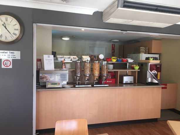 Imagen de la habitación del Hotel Ibis Budget Casula Liverpool. Foto 13