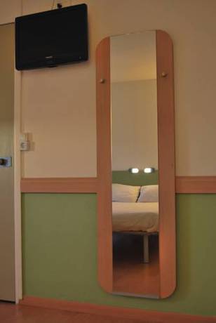 Imagen de la habitación del Hotel Ibis Budget Chambourcy Saint Germain. Foto 10