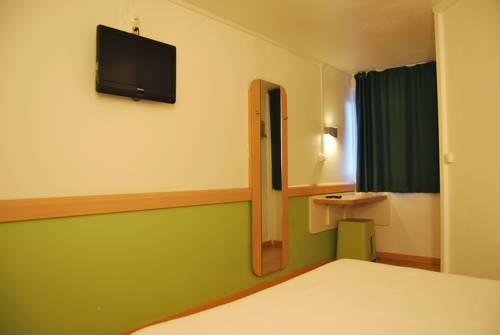 Imagen de la habitación del Hotel Ibis Budget Chambourcy Saint Germain. Foto 12