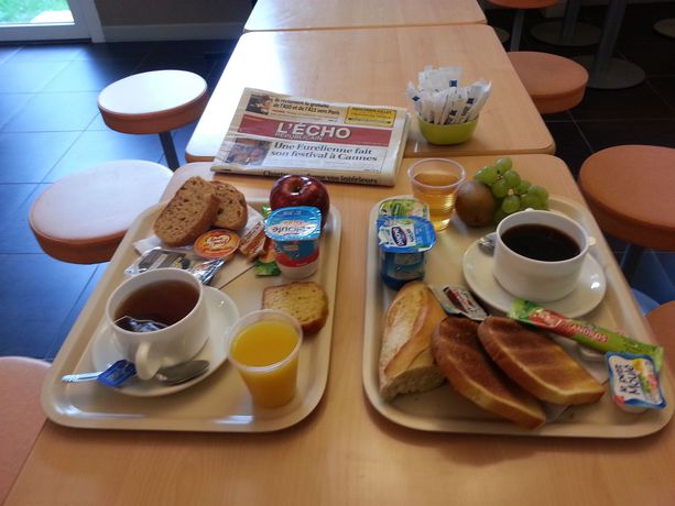 Imagen del bar/restaurante del Hotel Ibis Budget Chateaudun. Foto 7