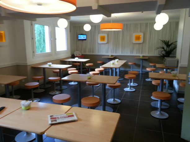 Imagen del bar/restaurante del Hotel Ibis Budget Chateaudun. Foto 8