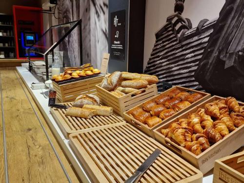 Imagen del bar/restaurante del Hotel Ibis Budget Dijon Centre Clemenceau. Foto 5