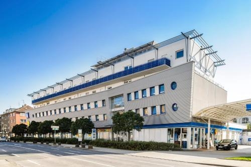 Imagen general del Hotel Ibis Budget Duisburg City Am Innenhafen. Foto 3