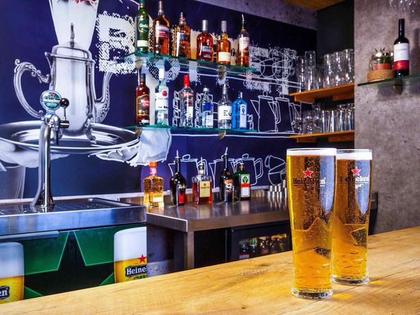 Imagen del bar/restaurante del Hotel Ibis Budget Edinburgh Park. Foto 2