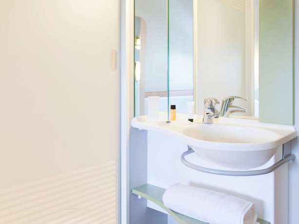 Imagen de la habitación del Hotel Ibis Budget Edinburgh Park. Foto 10