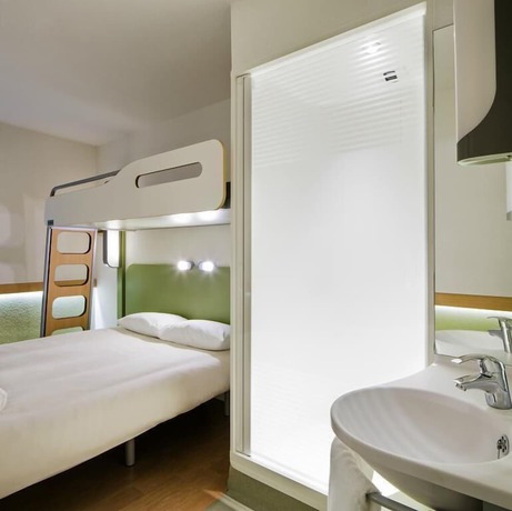 Imagen de la habitación del Hotel Ibis Budget Edinburgh Park. Foto 13