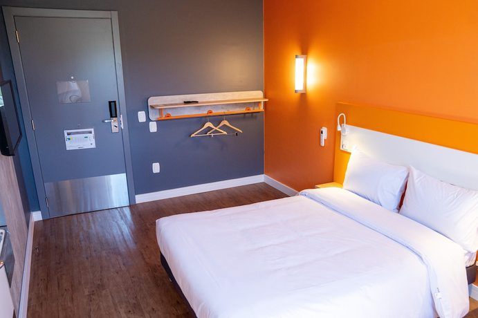 Imagen de la habitación del Hotel Ibis Budget Farroupilha. Foto 3