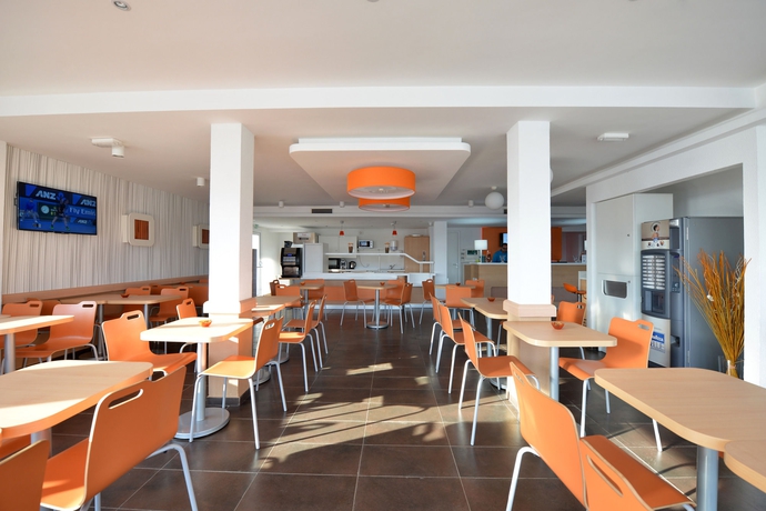 Imagen del bar/restaurante del Hotel Ibis Budget Fes. Foto 6