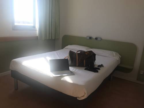 Imagen de la habitación del Hotel Ibis Budget Fréjus Saint-raphaël Centre Et Plage. Foto 4