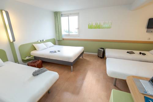 Imagen de la habitación del Hotel Ibis Budget Fréjus Saint-raphaël Centre Et Plage. Foto 9
