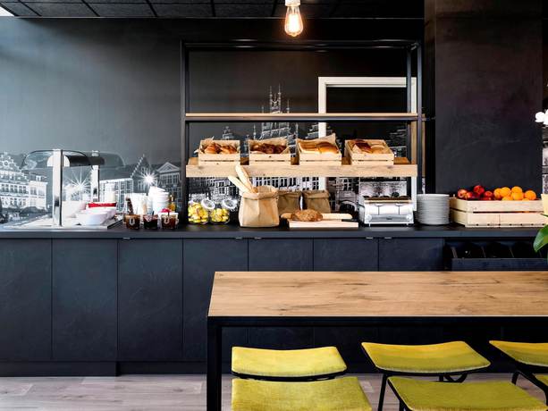 Imagen del bar/restaurante del Hotel Ibis Budget Gent Centrum Dampoort. Foto 2