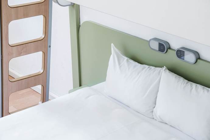 Imagen de la habitación del Hotel Ibis Budget Girona Costa Brava. Foto 3