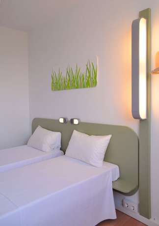 Imagen de la habitación del Hotel Ibis Budget Girona Costa Brava. Foto 12