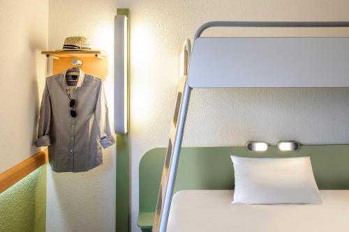 Imagen de la habitación del Hotel Ibis Budget Hamburg St Pauli Messe. Foto 9