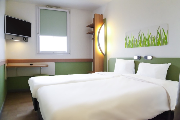Imagen de la habitación del Hotel Ibis Budget Hyères Centre Ville. Foto 5