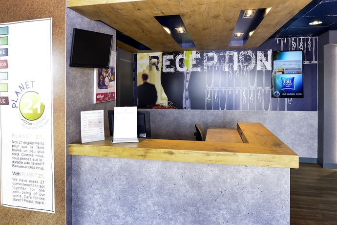 Imagen de los interiores del Hotel Ibis Budget Hyères Centre Ville. Foto 19