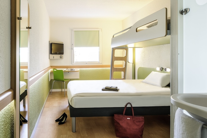 Imagen de la habitación del Hotel Ibis Budget Hyères Centre Ville. Foto 12