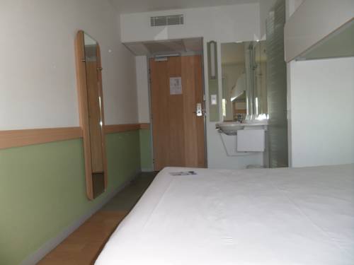 Imagen de la habitación del Hotel Ibis Budget Issoire. Foto 10
