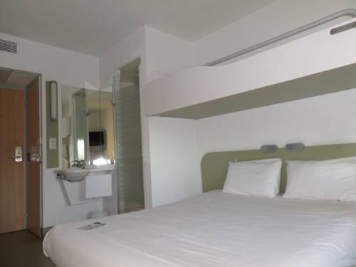 Imagen de la habitación del Hotel Ibis Budget Issoire. Foto 14