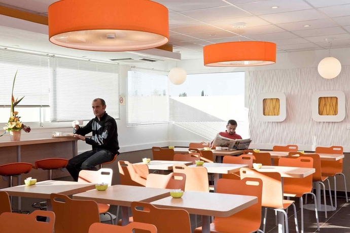 Imagen del bar/restaurante del Hotel Ibis Budget Istres Trigance. Foto 2