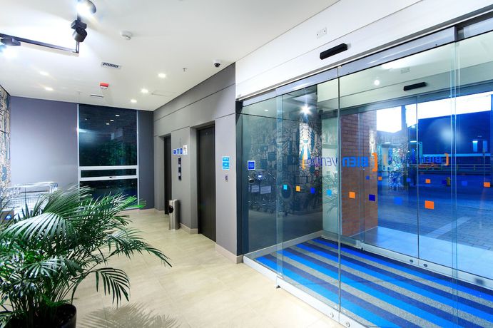 Imagen de los interiores del Hotel Ibis Budget Itagui. Foto 10