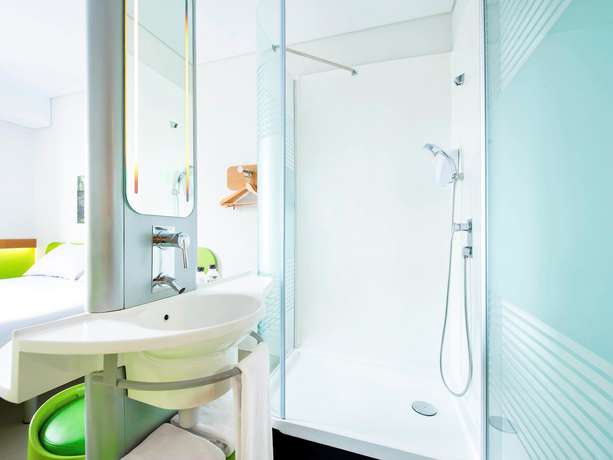 Imagen de la habitación del Hotel Ibis Budget Jakarta Daan Mogot - Chse Certified. Foto 10